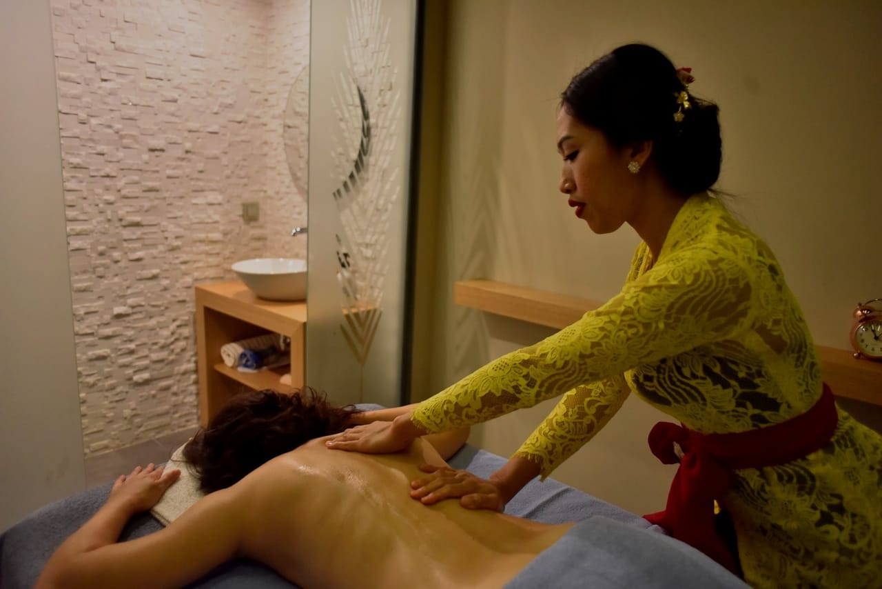 Thai masajı uygulaması